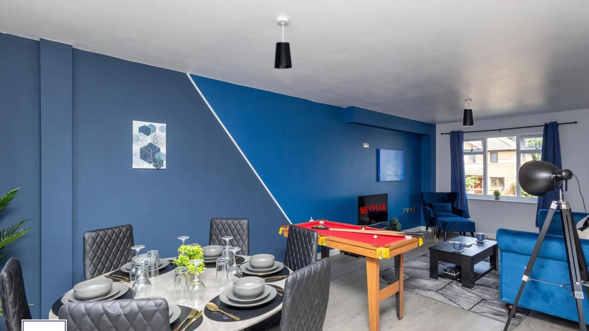 Alt-Stay Leeds Ring Rd - 2X Adjacent 3 Bed Homes - Parking & Fast Fibre Wi-Fi - Ideal For Large Groups, Contractors & Long Stays Apartamento